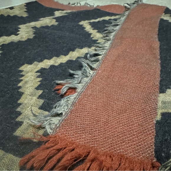 NEW Aritzia Wilfred Diamond Mosaic Reversible Wool Scarf in Peniche wBorder NWOT - Picture 9 of 12